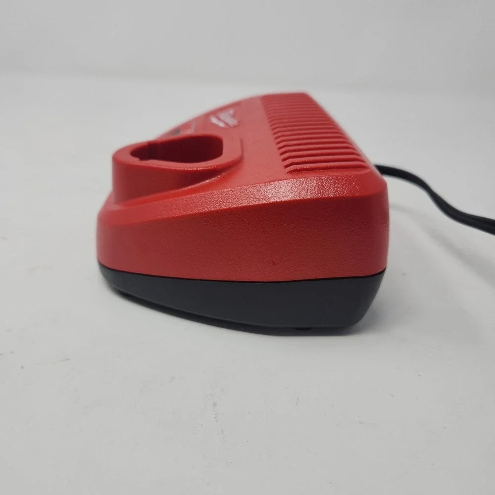 Genuine Milwaukee M12 Lithium Ion 12 Volt Battery Charger 48-59-2401 Working